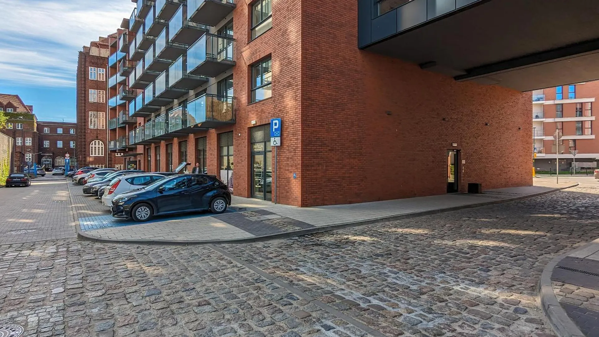 Bastion Walowa Studio With Parking Gdansk By Renters Prestige